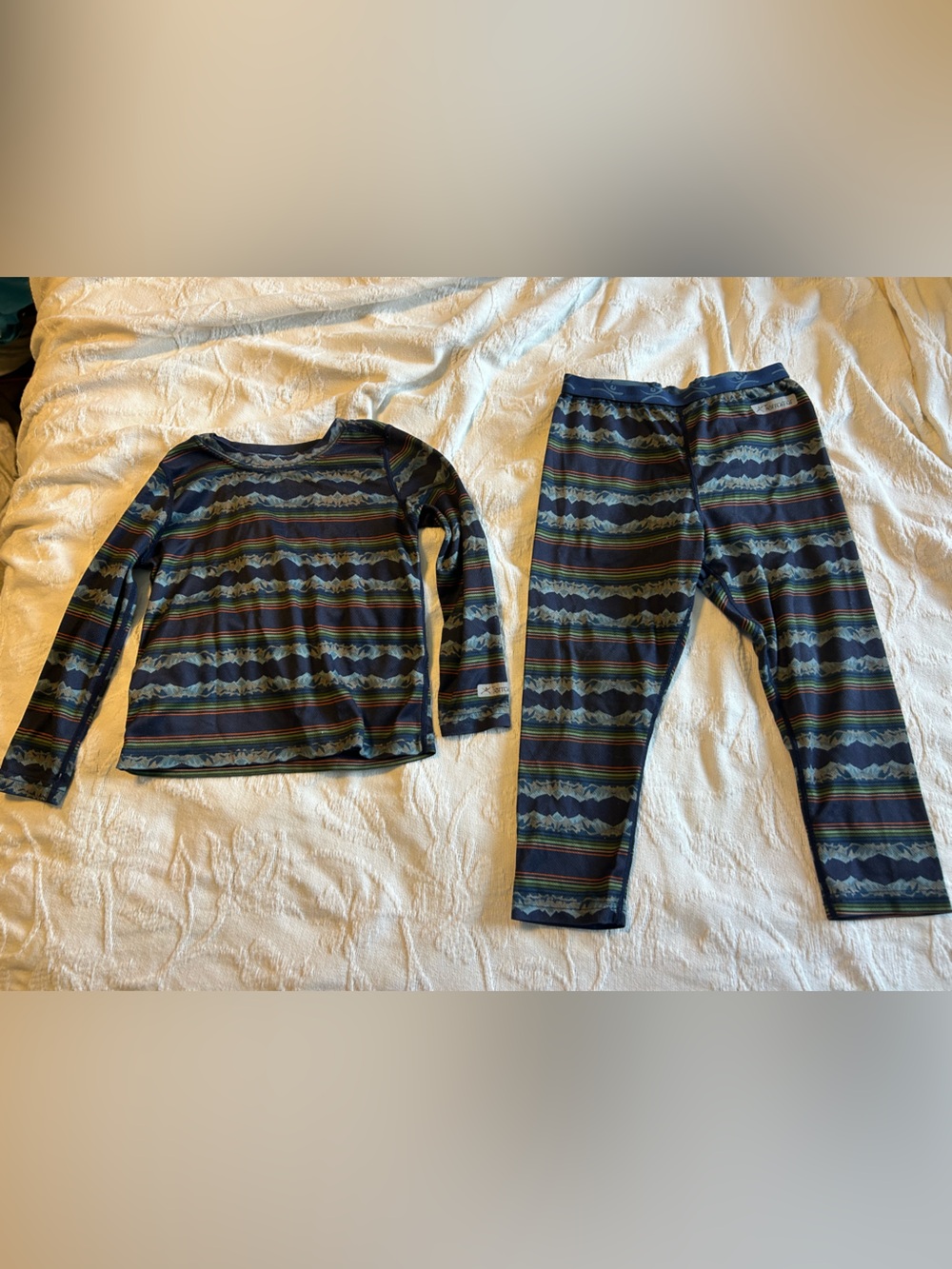 Terramar Kids Boys 4T Thermal Baselayer Set Top & Pants Mountains Stripes